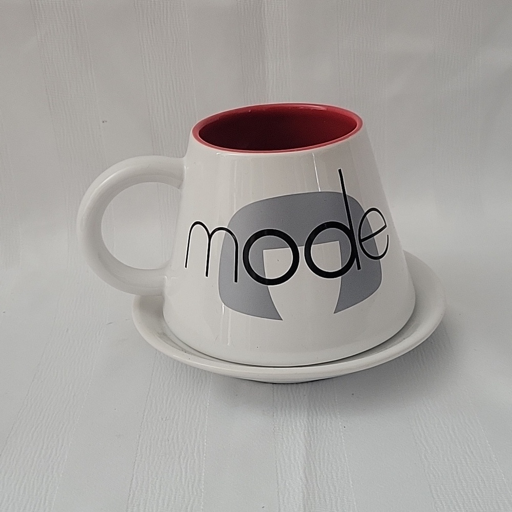 Disney Edna MODE Incredibles 2 It's My Way or the Runway Coffee Cup & Saucer Set